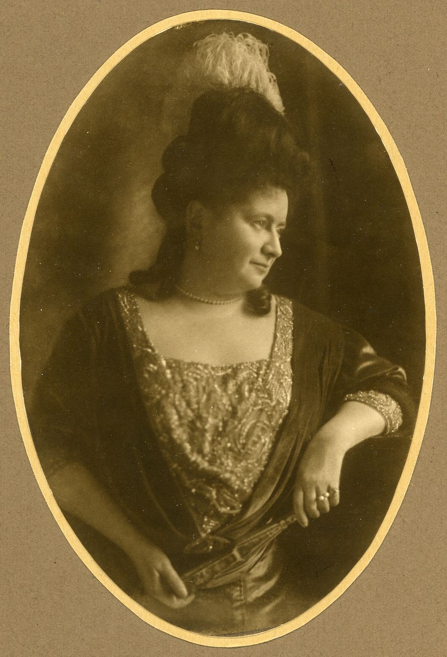 Porträt von Gertrud Troplowitz